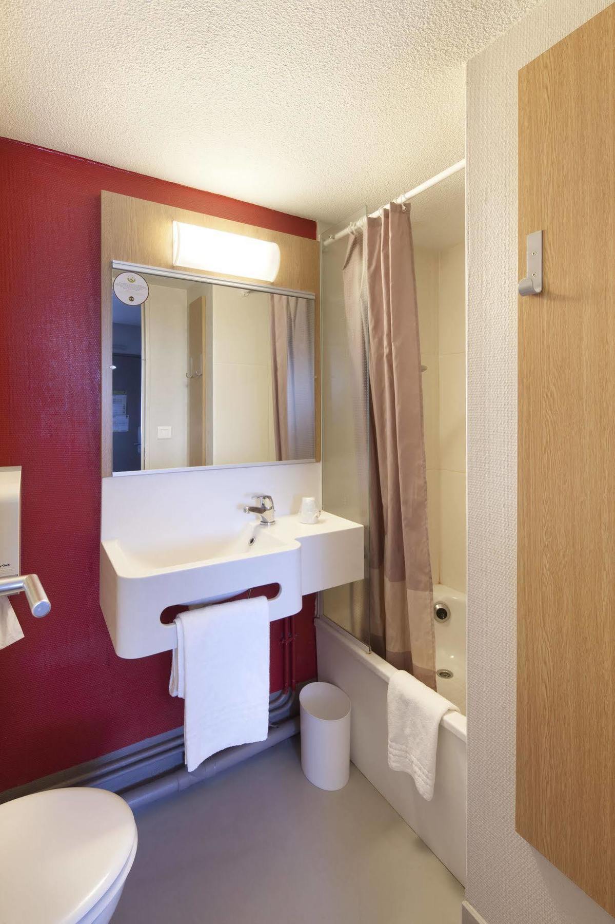 B&B Hotel Nantes Parc Expos La Chapelle Exterior photo